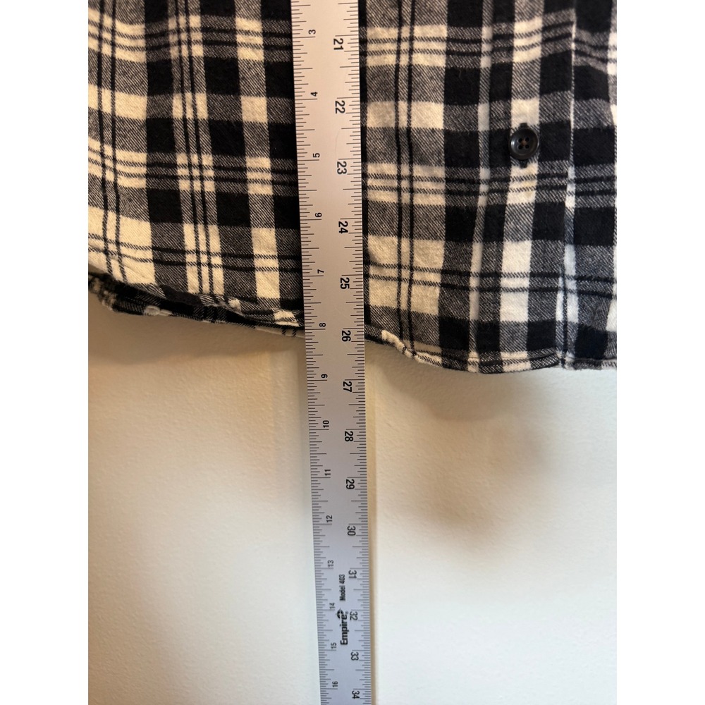 LL Bean Flannel Shirt Womens M Black White Excellent Plaid Button Up 298090 - Picture 5 of 6